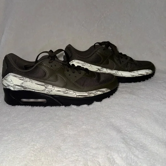 Nike Men's Dark Olive Sneakers - Picture 3 of 5